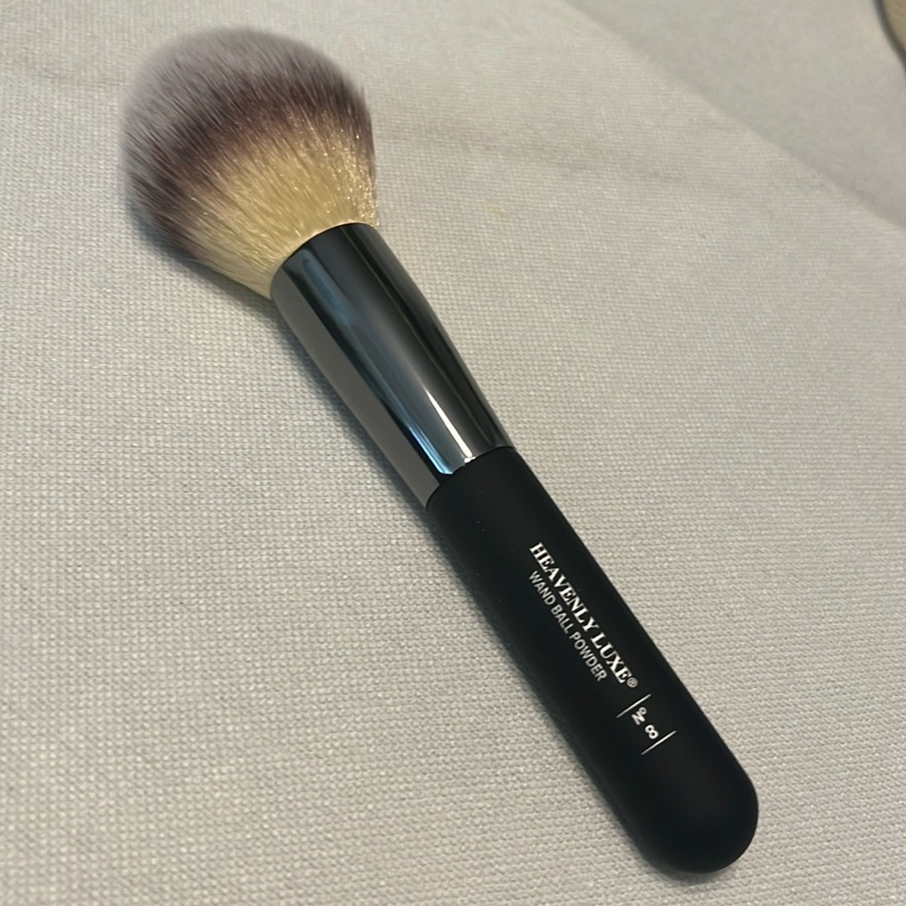 It Cosmetic powder bush #8